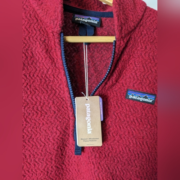 Patagonia Woolyester Half-zip, Fleece pullover, Molten Lava, Navy trim, Sz. Sm. - Picture 3 of 4